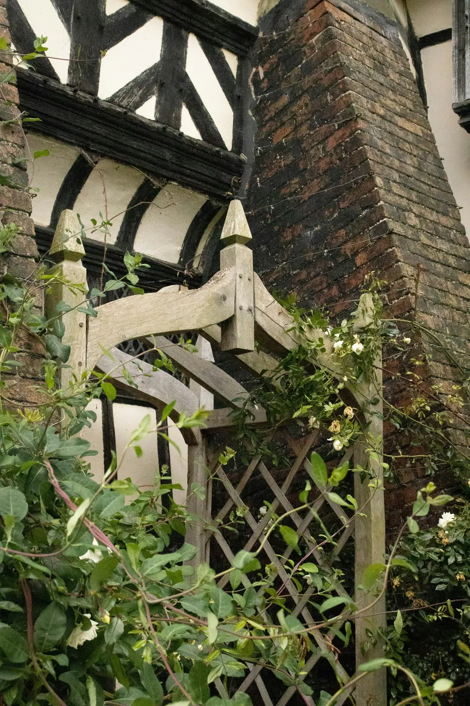 Timber gate &middot; garden joinery